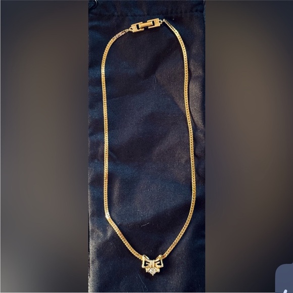 Luxury Designer Gift Boxes that May lead to Chanel or Versace or LV or Dior or G - Picture 3 of 16